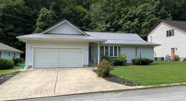 Photo of 389 Yeager Dr, Williamson, WV 25661