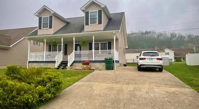 Photo of 308 Indian Hill Dr, West Van Lear, KY 41268