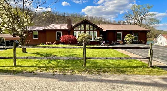 Photo of 240 Oak St, Jenkins, KY 41537