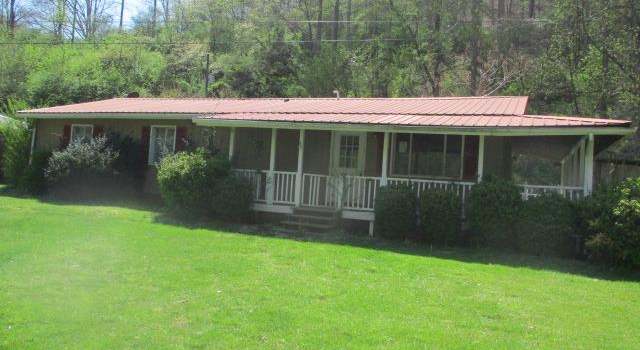 Photo of 567 Straight Fork Rd, Cornettsville, KY 41731