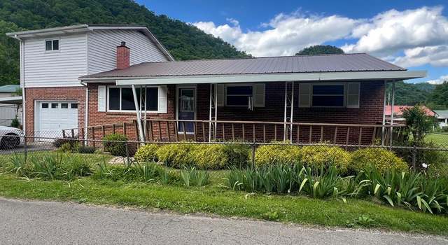 Photo of 31 Drew Village Rd, Elkhorn City, KY 41522