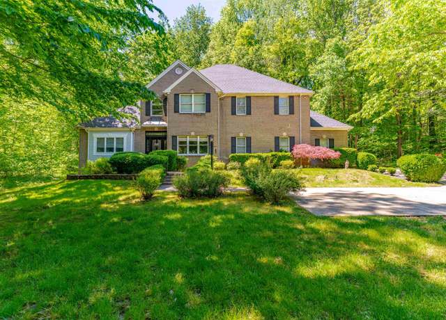 Property at 246 Fern Hill Dr, Owensboro, KY 42301, 4 beds, 2.5 baths