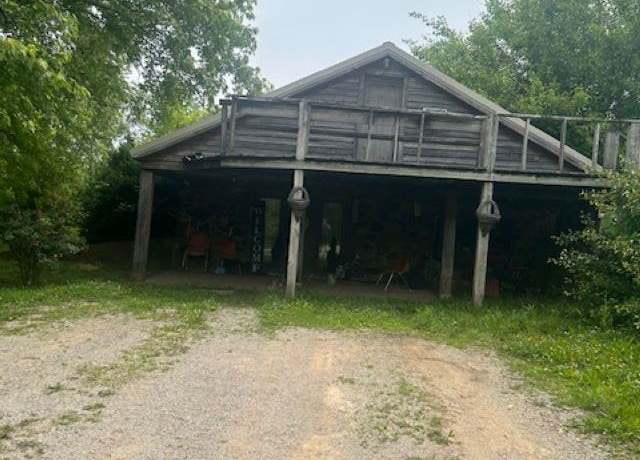 Property at 410 Middle Dr, Caneyville, KY 42721, 3 beds, 1 bath