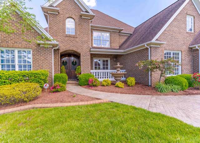 Property at 3161 Spring Ridge Pkwy, Owensboro, KY 42303, 4 beds, 4.5 baths
