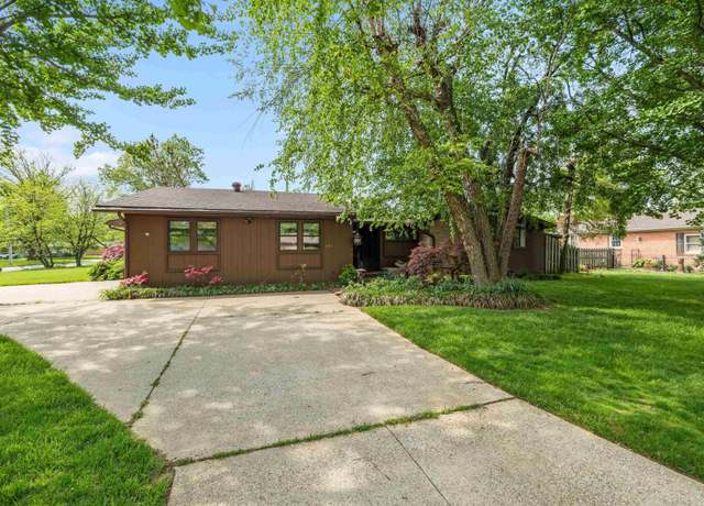 Property at 300 Magnolia Dr, Owensboro, KY 42303, 4 beds, 3.5 baths