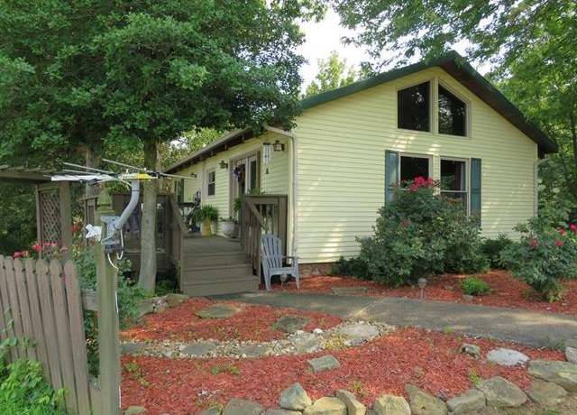 Property at 2225 Indian Lake Dr, Hawesville, KY 42348, 3 beds, 2 baths