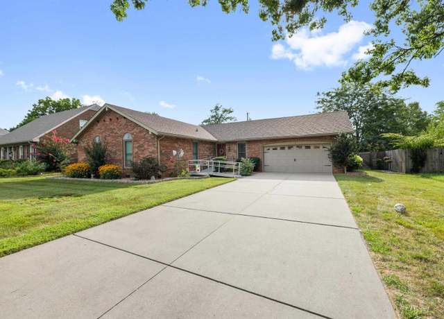 Property at 4000 Kensington Pl, Owensboro, KY 42301, 3 beds, 2 baths