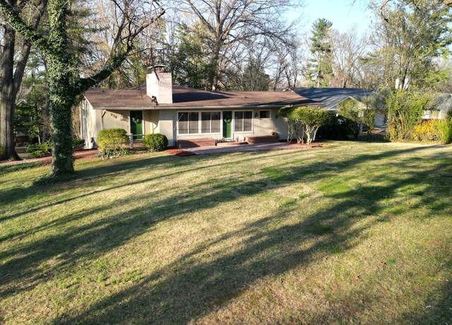 Property at 418 Cardinal Dr, Hopkinsville, KY 42240, 4 beds, 3 baths