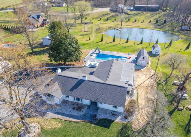 Property at 6208 Hwy 144, Owensboro, KY 42303, 4 beds, 4.5 baths