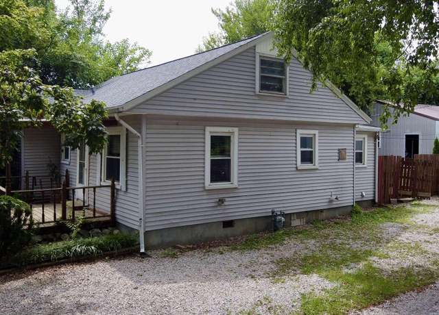 Property at 1905 E 10th St, Owensboro, KY 42303, 3 beds, 2 baths