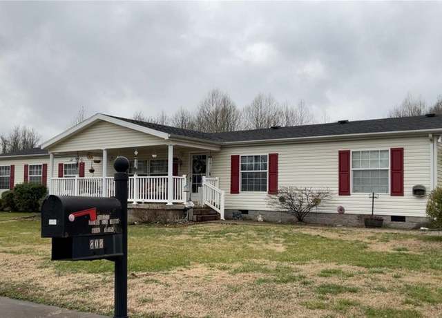 Property at 808 Deer Haven Dr, Owensboro, KY 42301, 4 beds, 2 baths