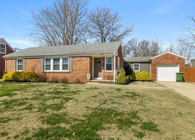 Property at 1729 St. Marys Ave, Owensboro, KY 42301, 3 beds, 2 baths