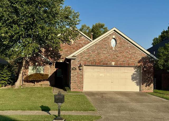 Property at 2403 Ford Ave, Owensboro, KY 42301, 2 beds, 2 baths