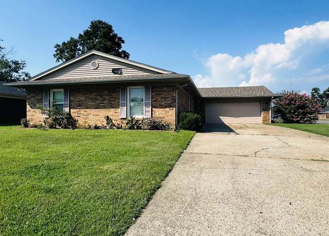 Property at 2601 W Middleground Dr, Owensboro, KY 42301, 3 beds, 2 baths