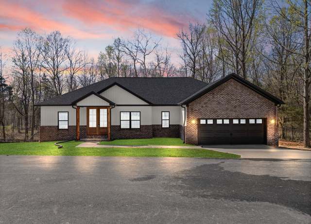 Property at 175 Shady Oaks Ct, Radcliff, KY 40160, 4 beds, 2 baths