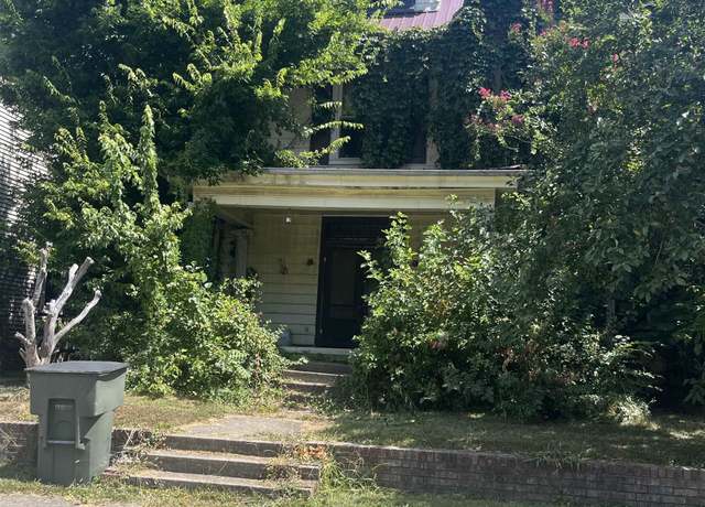 Property at 805 Locust St, Owensboro, KY 42301, 4 beds, 2.5 baths