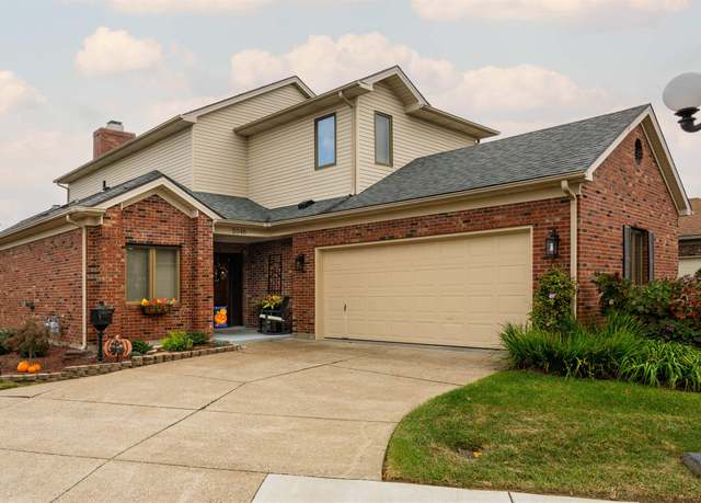 Property at 2046 Sussex Pl, Owensboro, KY 42301, 4 beds, 2.5 baths