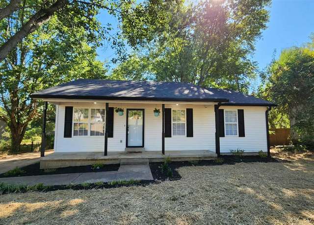Property at 146 Maria Dr, Bowling Green, KY 42101, 3 beds, 2 baths