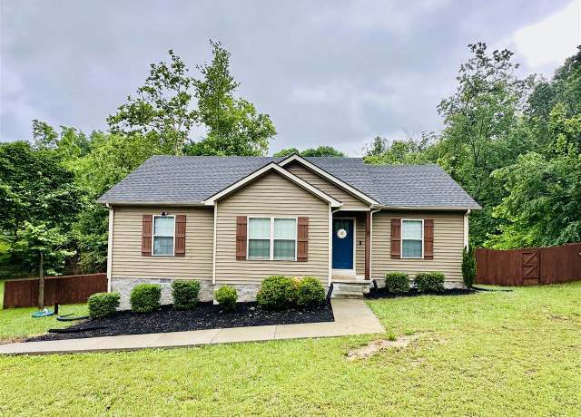 Property at 116 Christian Dr, Scottsville, KY 42164, 3 beds, 2 baths
