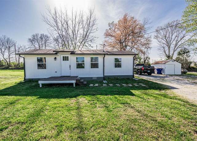 Property at 3597 Lewisburg Rd, Russellville, KY 42276, 2 beds, 1 bath