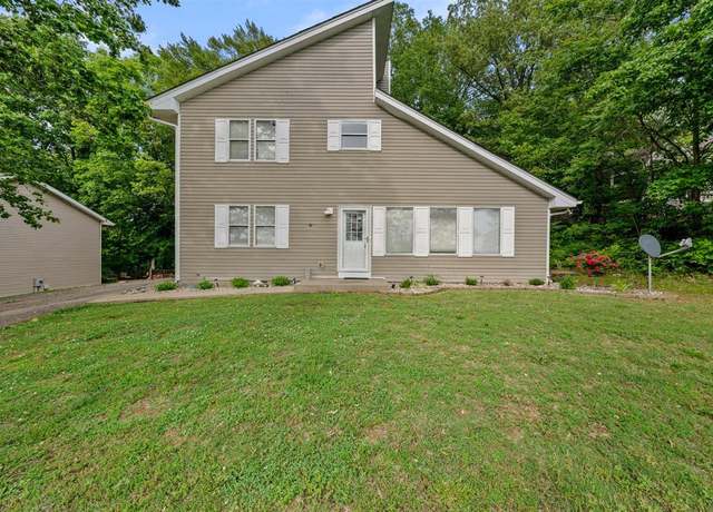 Property at 555 Lakeview Dr, Scottsville, KY 42164, 3 beds, 4 baths