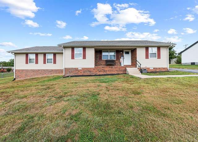 Property at 110 Village Cir, Glasgow, KY 42141, 3 beds, 2 baths