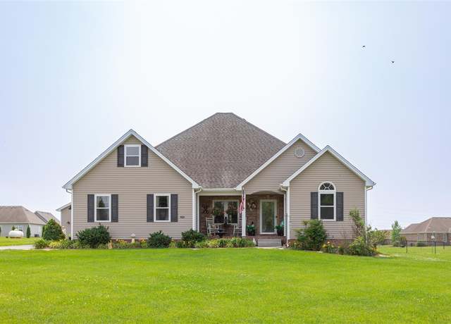 Property at 3201 Meadowview Ave, Bowling Green, KY 42101, 3 beds, 2.5 baths