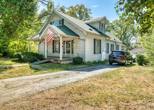 Property at 617 E 2nd St, Russellville, KY 42276, 3 beds, 2 baths