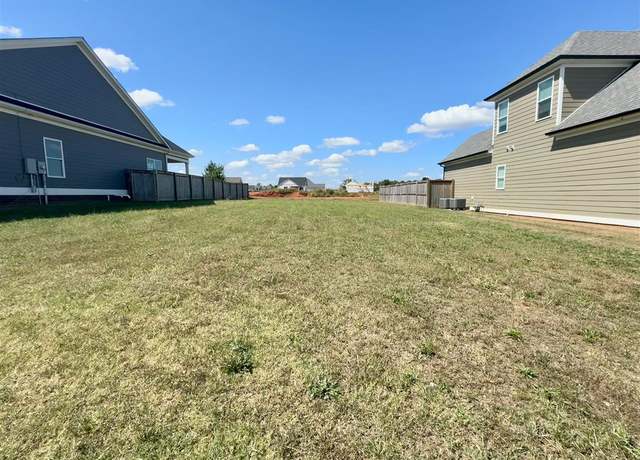 Property at 643 Boston Park Dr, Bowling Green, KY 42103