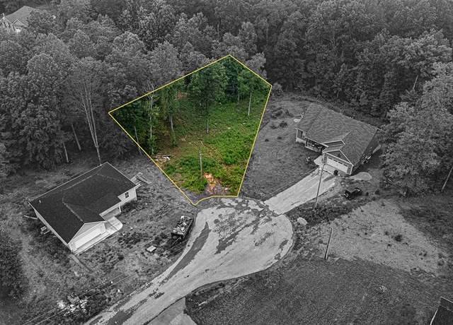Property at 27 Debbra P Ct, Scottsville, KY 42164
