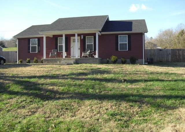 Property at 1709 Old Glasgow Rd, Scottsville, KY 42164, 3 beds, 2 baths