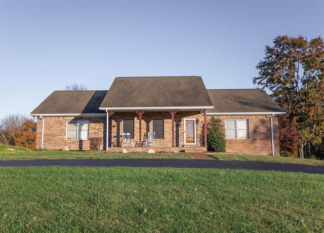 Property at 596 Jefferson School Rd, Scottsville, KY 42164, 4 beds, 3 baths