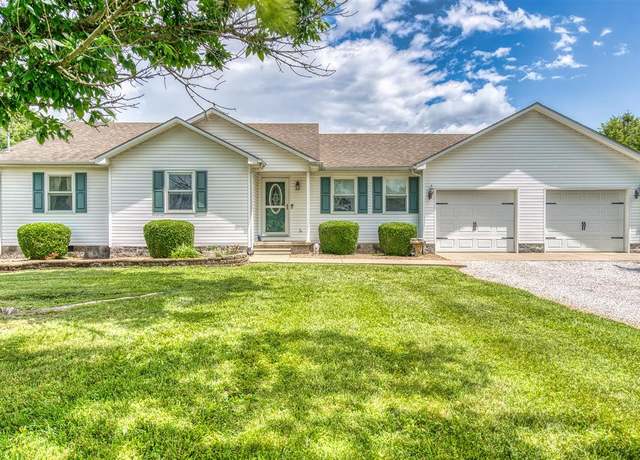 Property at 114 Oakdale Dr, Russellville, KY 42276, 3 beds, 2 baths
