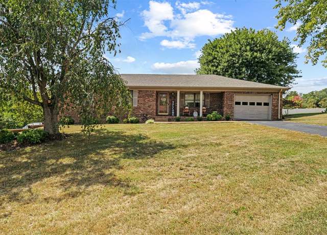 Property at 101 Eastern Valley Ests, Glasgow, KY 42141, 3 beds, 2 baths