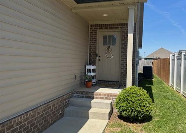 Property at 6563 Night Horse Cir, Bowling Green, KY 42104, 3 beds, 2 baths