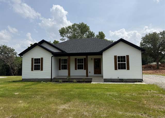 Property at 253 Peterson Ave, Auburn, KY 42206, 3 beds, 2 baths