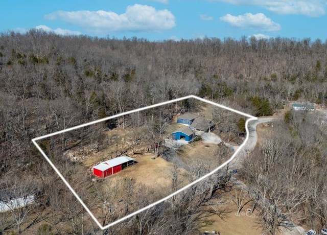 Property at 748 Slim Island Rd, Bowling Green, KY 42101, 4 beds, 2 baths