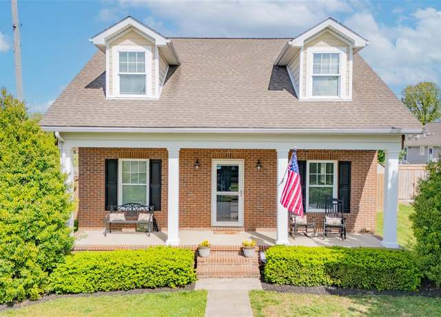 Property at 217 Max Hampton St, Bowling Green, KY 42101, 3 beds, 2 baths