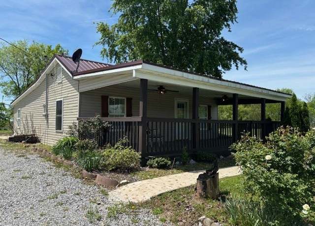 Property at 3899 W Jefferson Davis Hwy, Elkton, KY 42220, 2 beds, 1 bath