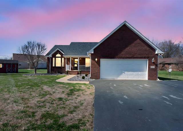 Property at 810 Champion Dr, Franklin, KY 42134, 3 beds, 2 baths
