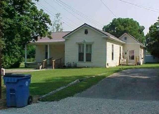Property at 405 E Front St, Glasgow, KY 42141, 4 beds, 2 baths