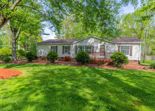 Property at 4351 Chalybeate School Rd, Bowling Green, KY 42101, 3 beds, 2 baths