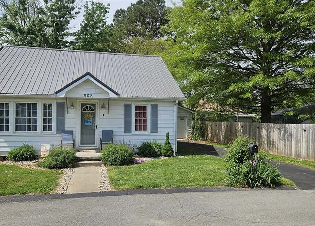 Property at 902 E Duke St, Cave City, KY 42127, 2 beds, 1 bath