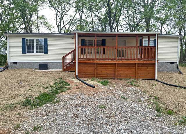 Property at 121 Shady Dr, Bowling Green, KY 42101, 3 beds, 2 baths
