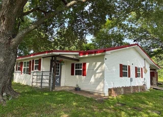Property at 130 Old Greenville Rd, Russellville, KY 42276, 2 beds, 1 bath