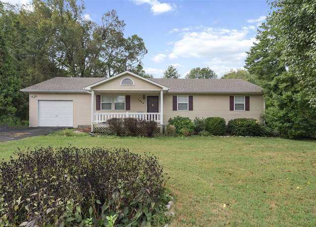 Property at 1895 Moorman Ln, Bowling Green, KY 42101, 3 beds, 2 baths