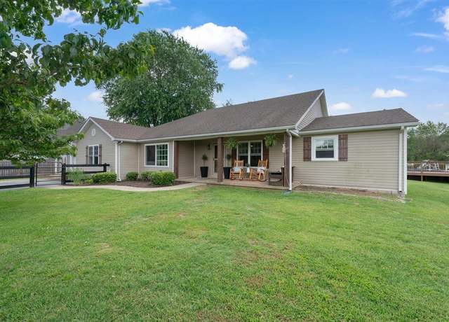 Property at 2128 Hunts Ln, Bowling Green, KY 42103, 4 beds, 2 baths