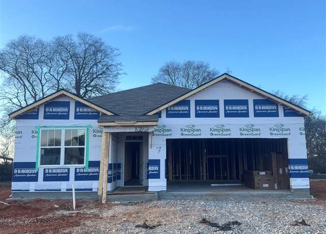 Property at 9029 Bluestem Cir, Bowling Green, KY 42104, 3 beds, 2 baths