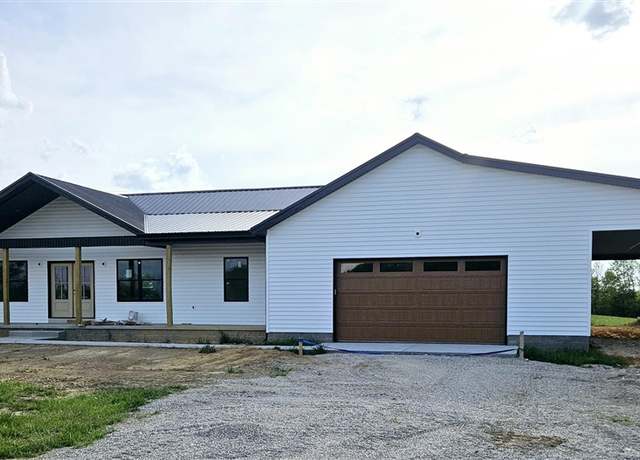 Property at 801 Vernon School Rd, Glasgow, KY 42141, 3 beds, 2 baths
