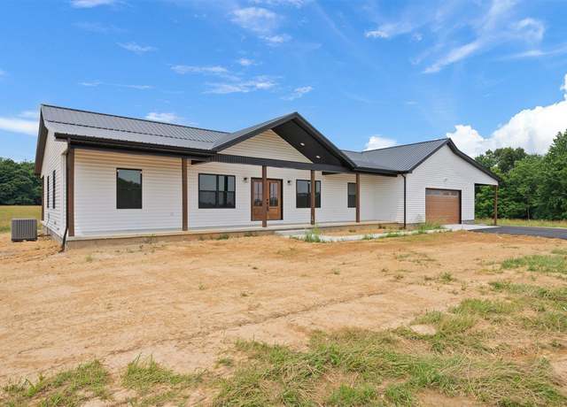Property at 801 Vernon School Rd, Glasgow, KY 42141, 3 beds, 2 baths